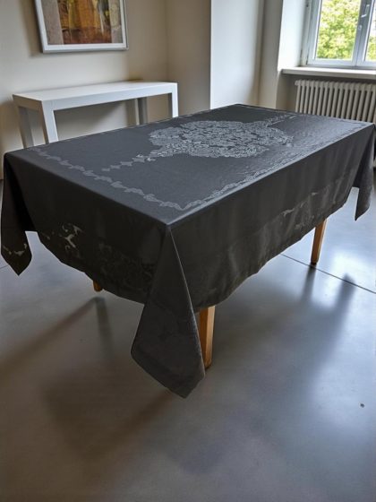 Siyah Jumbo dikdörtgen masa örtüsü ürünü kapak fotoğrafı