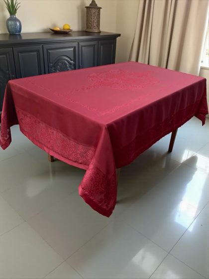 Kırmızı Jumbo dikdörtgen masa örtüsü ürünü kapak fotoğrafı